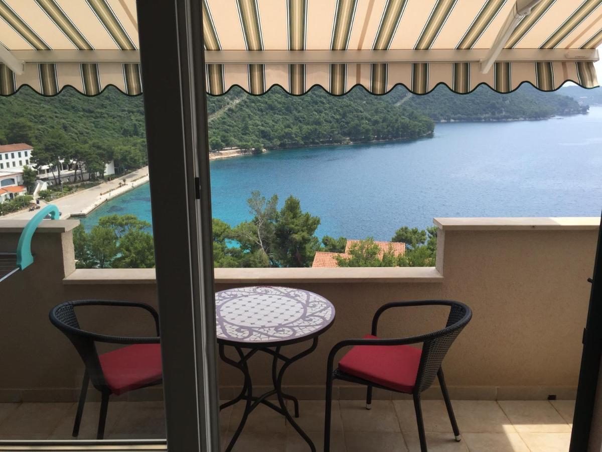 Apartments Ladesta Lastovo Екстер'єр фото