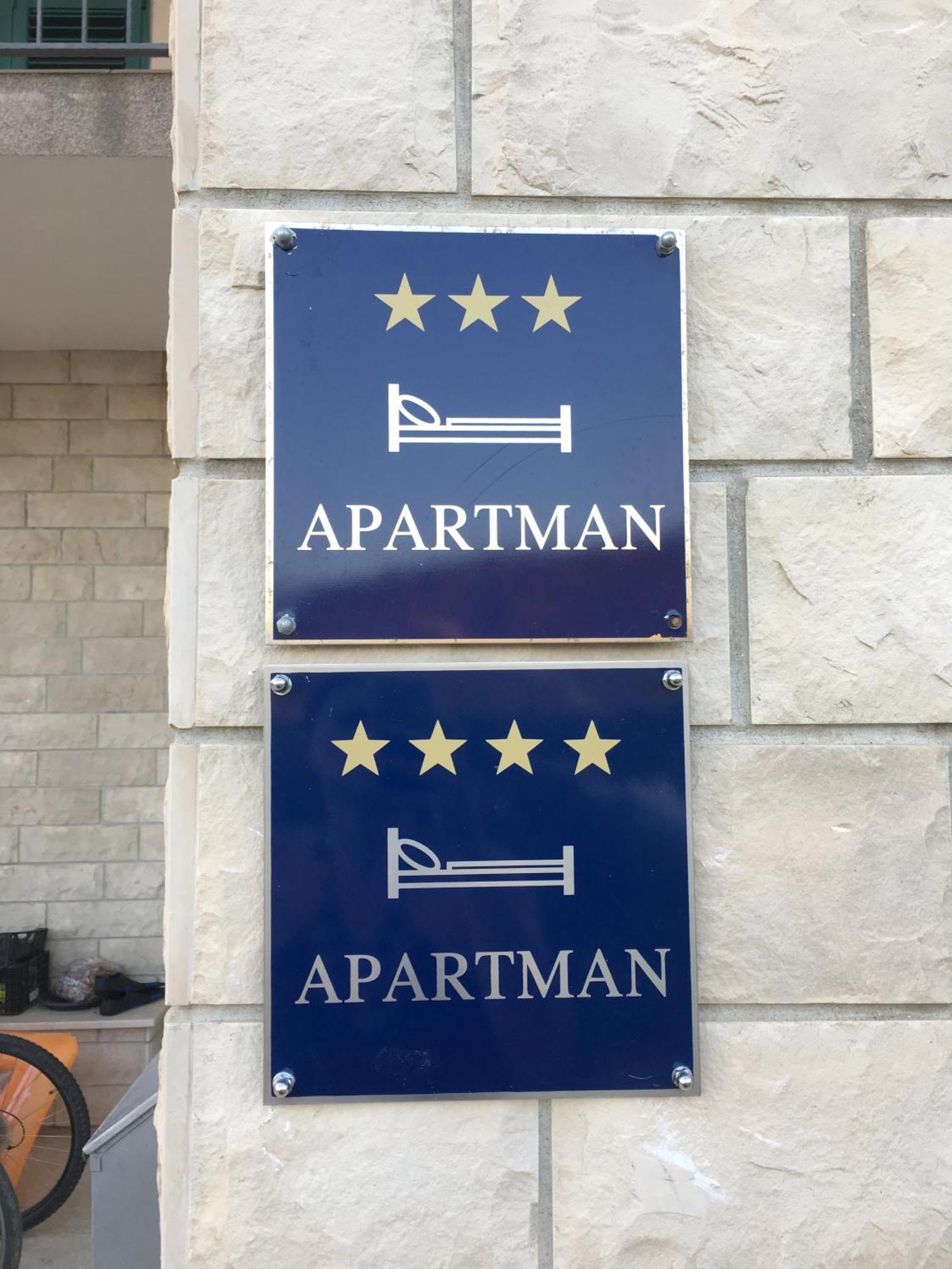 Apartments Ladesta Lastovo Екстер'єр фото