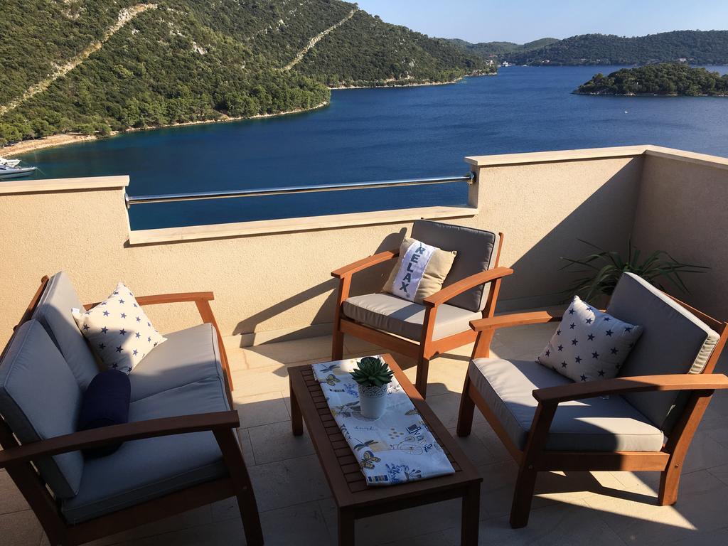 Apartments Ladesta Lastovo Екстер'єр фото