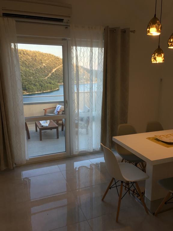 Apartments Ladesta Lastovo Екстер'єр фото