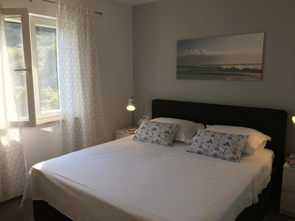 Apartments Ladesta Lastovo Екстер'єр фото