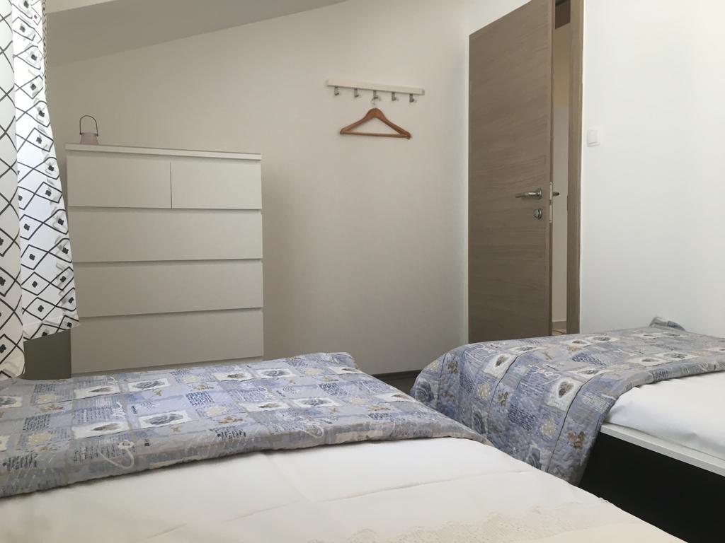 Apartments Ladesta Lastovo Екстер'єр фото